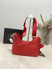 Prada Re-edition 2005 Red Bag 22×18×6CM - 3
