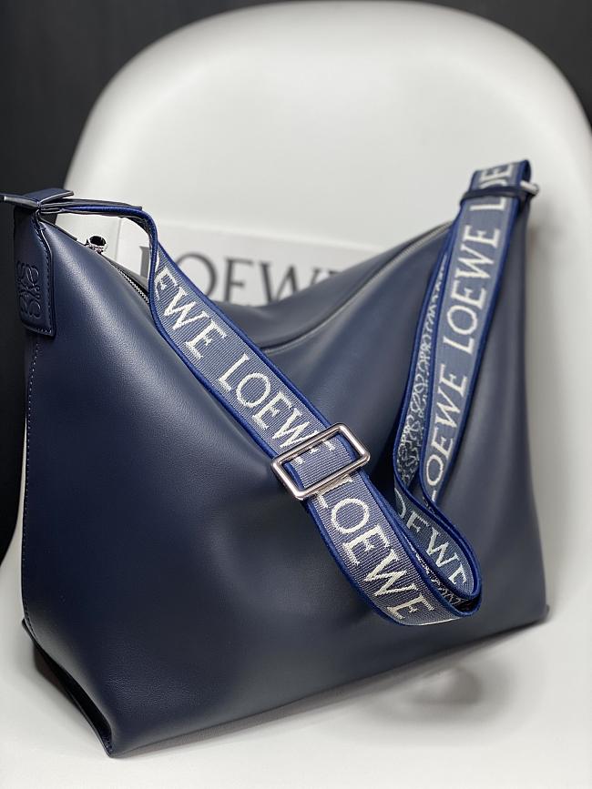 Loewe Cubi 2022 Bag Blue Size 30x16x32CM - 1