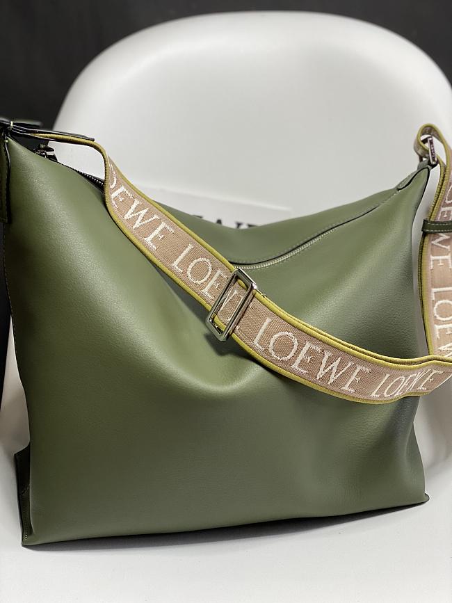 Loewe Cubi 2022 Bag Green Size 30x16x32CM - 1