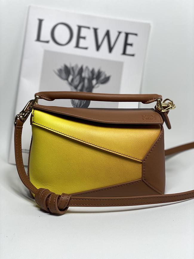 Loewe Puzzle 2022 Yellow Bag Size 18x12.5x8CM - 1