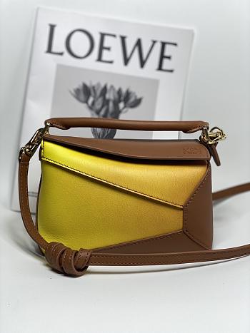 Loewe Puzzle 2022 Yellow Bag Size 18x12.5x8CM