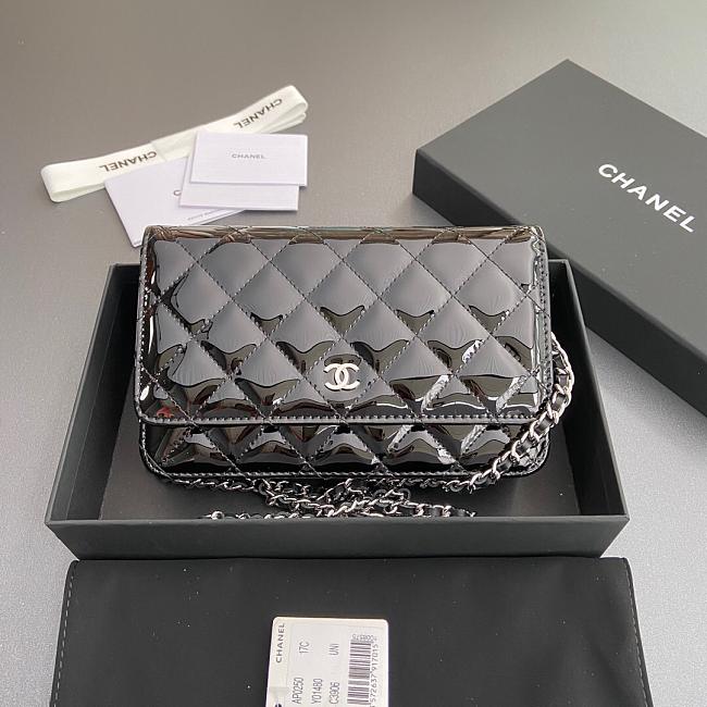 Chanel Woc Patent Black Size 20x13x3cm - 1