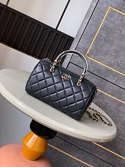 Chanel Bowling Bag Calfskin YP72 11x18x11cm - 5