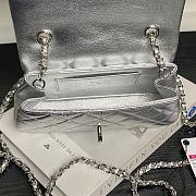 Chanel Flap Bag Metalic Silver Size 20×11×5cm - 2
