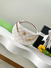 Chanel Half Moon Pearl White Size 16x16x5cm - 3