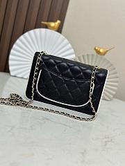 Chanel Lambskin Clutch with Chain Black Size 19x12x3cm - 5