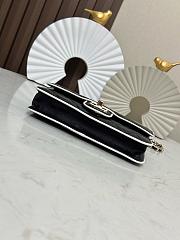Chanel Lambskin Clutch with Chain Black Size 19x12x3cm - 3