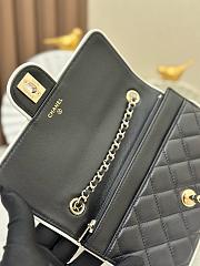 Chanel Lambskin Clutch with Chain Black Size 19x12x3cm - 2