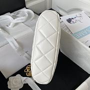 Chanel Should Bag White AS4220 Size 24x17x6cm - 5