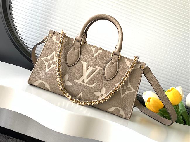 LV Giant Monogram LVB0050 Size 25x13x10cm - 1