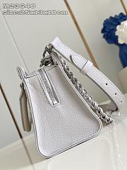 LV Giant Monogram M23640 Size 25x13x10cm - 3