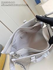 LV Giant Monogram M23640 Size 25x13x10cm - 4