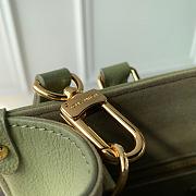 LV OnTheGo Monogram M46647 Size 25x19x11cm - 6