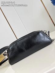 LV Pochette Vibe Circle M14544 Size 25x10x7cm - 2
