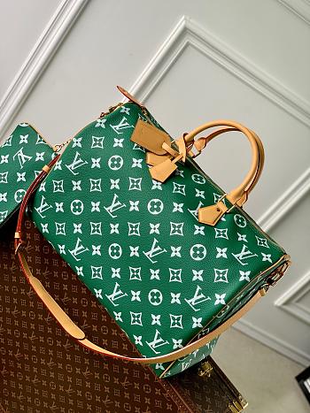 LV Speedy P9 Bandoulière50 M46961 Green Size 50x23x29cm