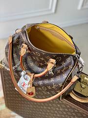 LV Speedy Soft 30 Crafty MonogramM12243 Size 30x21x7cm - 6