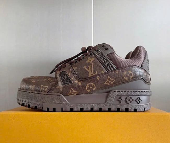 LV Maxi Trainers Dark Brown Monogram - 1