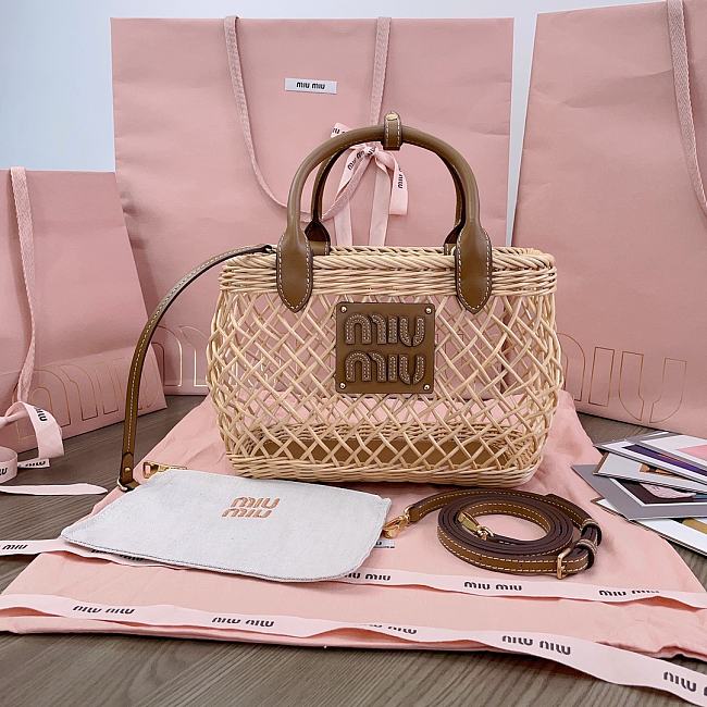 Miu Miu Logo-appliqué Interwoven Tote 24x18x9cm - 1