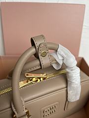 Miu Miu Matelasse Beige Pattern 5BB142 Size 22x10x7cm - 2