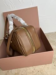 Miu Miu Matelasse Brown Pattern 5BB148 Size 27x12x9cm - 3
