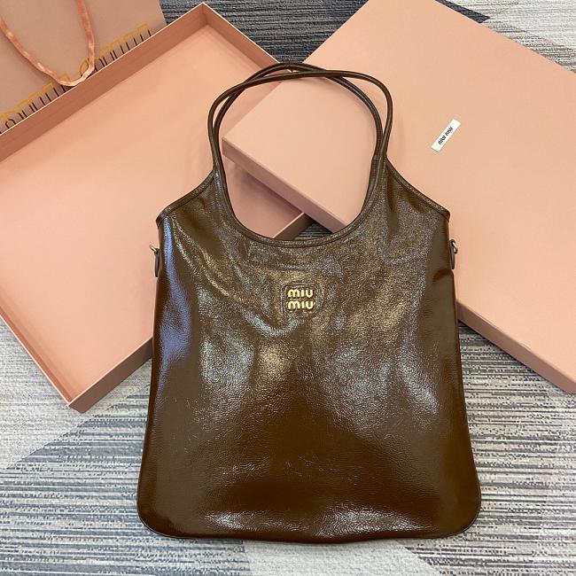 MiuMiu Palisander lvy Naplak Patent Leather Brown Size 35x40cm - 1