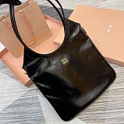 MiuMiu Palisander lvy Naplak Patent Leather Black Size 35x40cm - 5