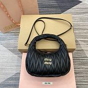 Miumiu Wander Matelasse Black Size 23x13x7cm - 3