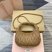 Miumiu Wander Matelasse Brown Size 23x13x7cm - 3