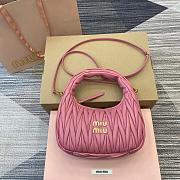 Miumiu Wander Matelasse Pink Size 23x13x7cm - 1