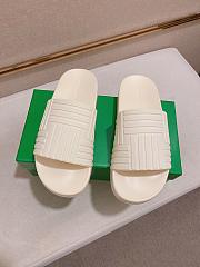 Bottega Veneta Mules Beige - 2