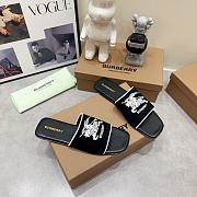 Burberry Label Slide White Black - 4
