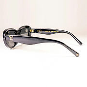 LV Fame Oval Sunglasses - 2