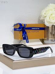 Louis Vuitton Sunglasses Z 2709-02 - 4