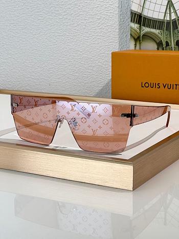 Louis Vuitton Sunglasses  Z 2205-04