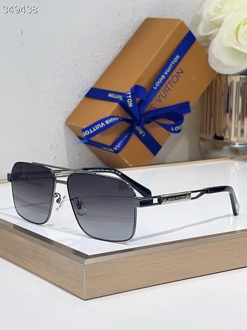 Louis Vuitton Sunglasses  Z 1303-01