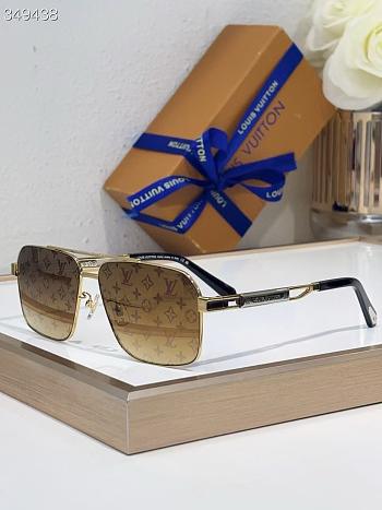Louis Vuitton Sunglasses  Z 1303-02