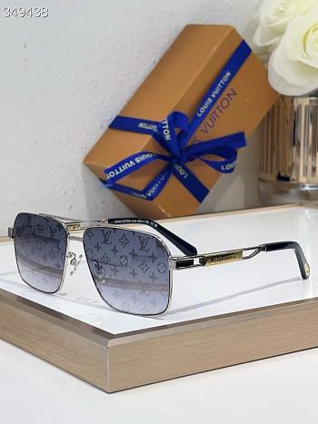 Louis Vuitton Sunglasses  Z 1303-03