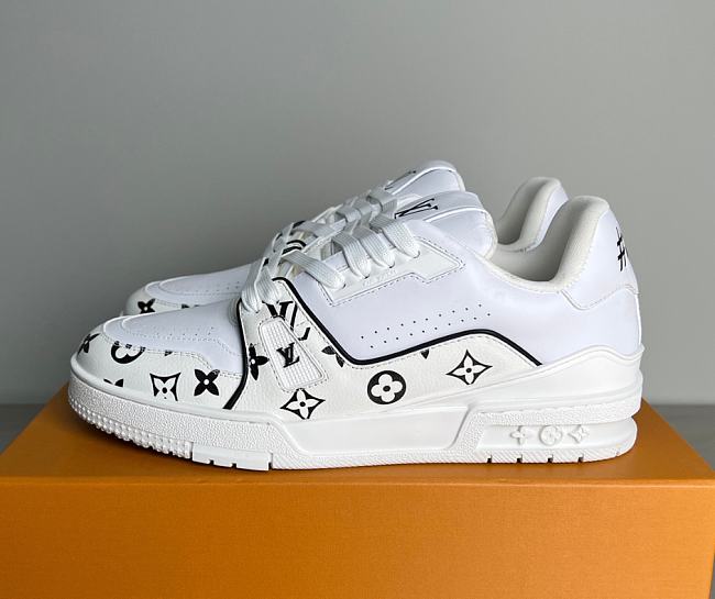 Louis Vuitton LV Trainer White Monogram - 1