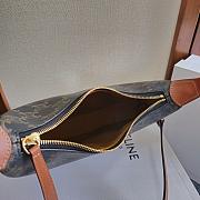 Celine Lulu In Supple Grained Calfskin Pattern Size 21x24x5cm - 6