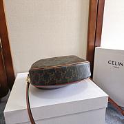Celine Lulu In Supple Grained Calfskin Pattern Size 21x24x5cm - 5