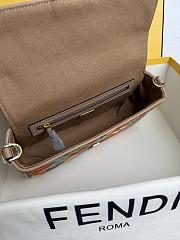 Fendi Super Premium Red Crossbody Bag 26x13x6CM - 2