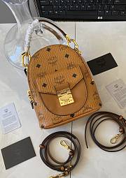 MCM Brown Bag 39123125 Size 21x17x9CM - 3