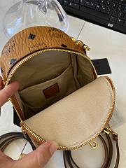 MCM Brown Bag 39123125 Size 21x17x9CM - 2
