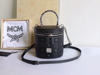 MCM Black Bag 47123188 Size 16x14x16cm