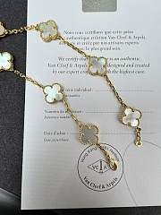 Van Cleef & Arpels 10 Flower Black Agate Necklace 02 - 2