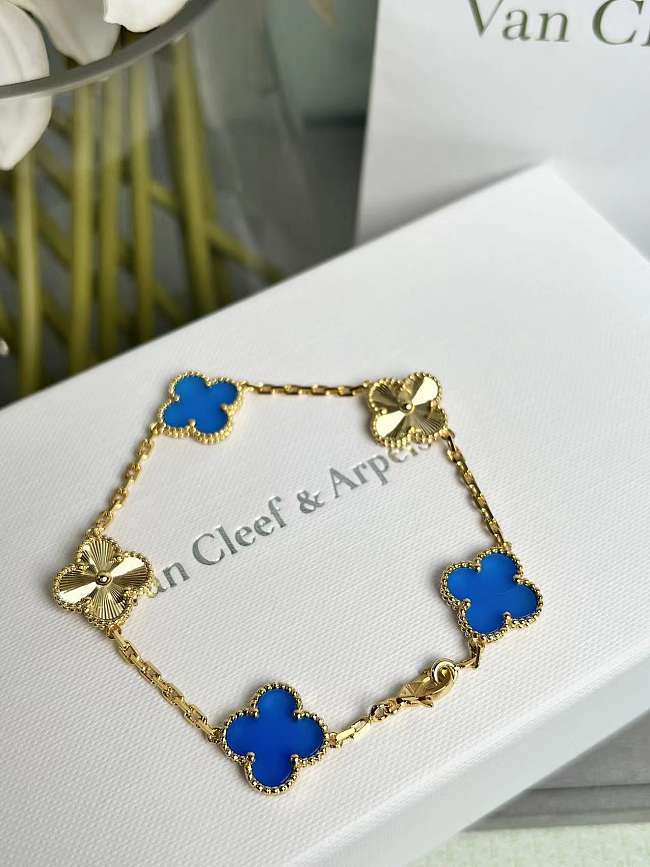 Van Cleef & Arpels Blue 5 Flowered Bracelet - 1