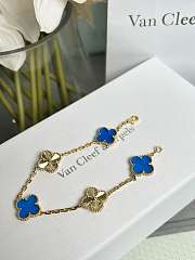 Van Cleef & Arpels Blue 5 Flowered Bracelet - 3