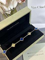 Van Cleef & Arpels Blue 5 Flowered Bracelet - 5