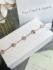 Van Cleef & Arpels Pink 5 Flowered Bracelet - 5
