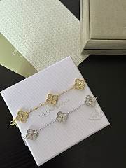 Van Cleef & Arpels Classic 4 Leaf Clover Bracelet 02 - 4